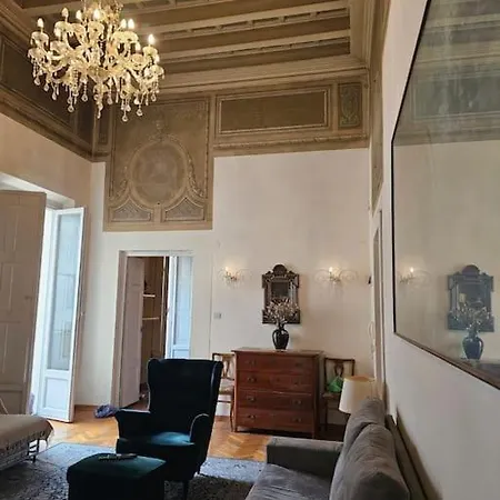 Apartment Storico Nel Centro